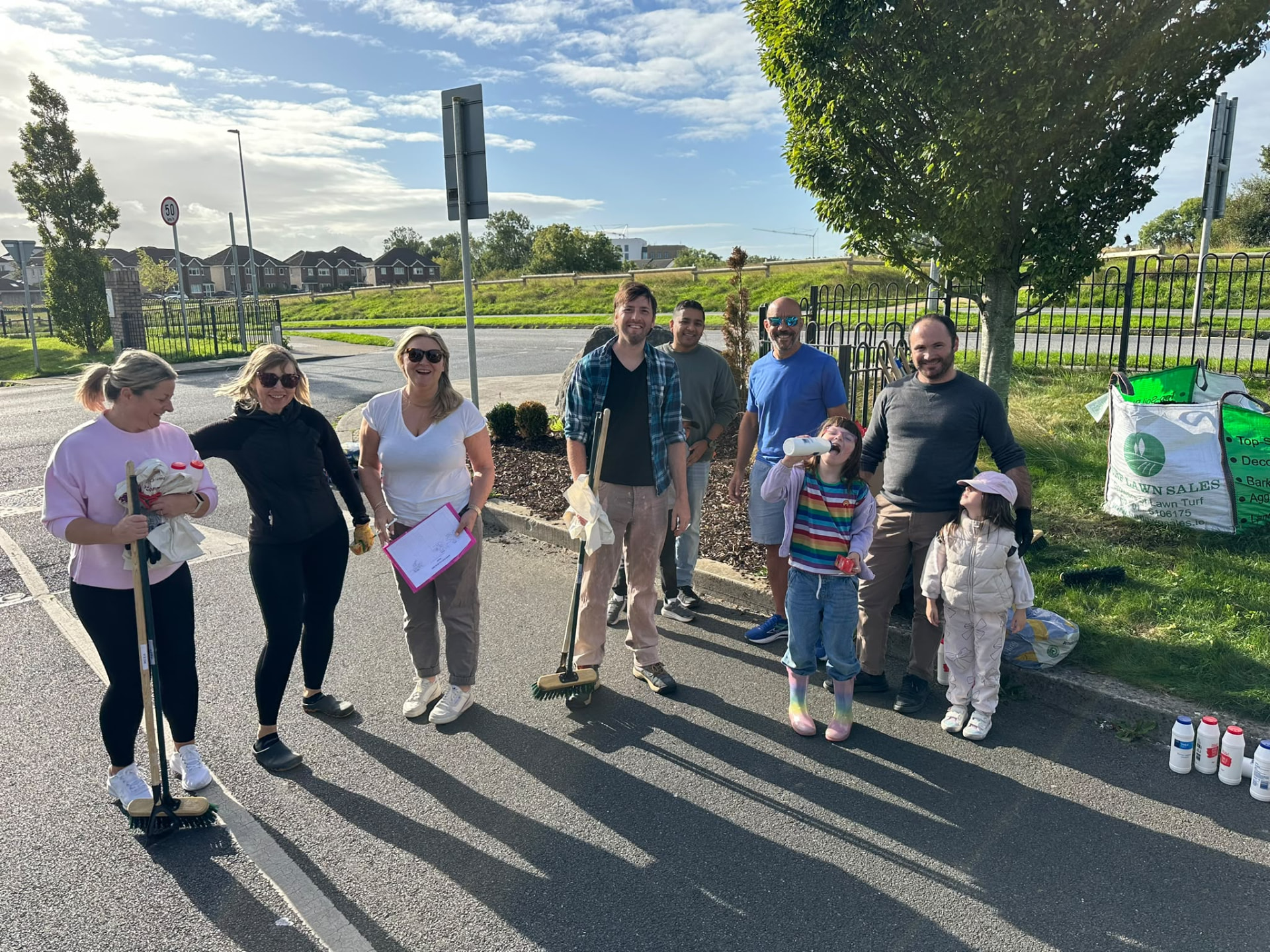 Community Clean-Up Day — Entrance, Longview & Miller's Avenue